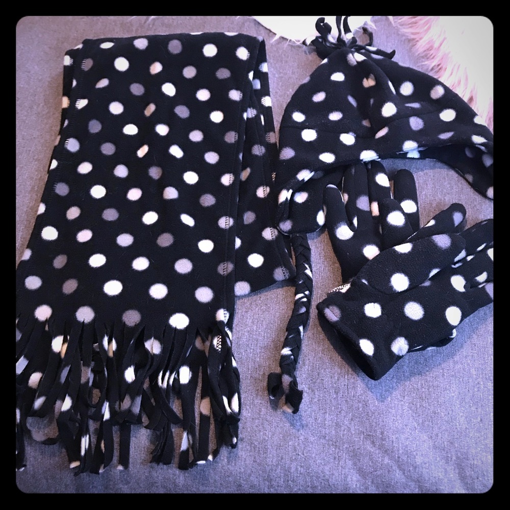 3 piece polka-dot winter accessory set!